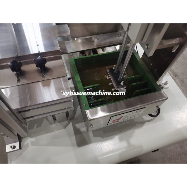 Low Cost Semi Automamtic Facial Tissue Paper Carton Box Packing Machine